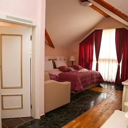 Lux De Paris