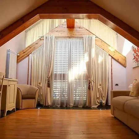 Lux De Paris Hotel Tirana