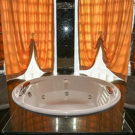 Lux De Paris Hotel Tirana