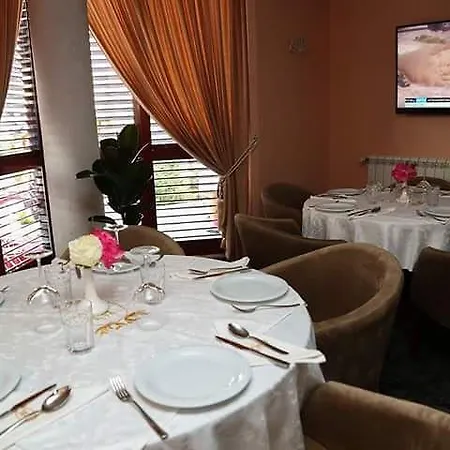 Lux De Paris Hotel
