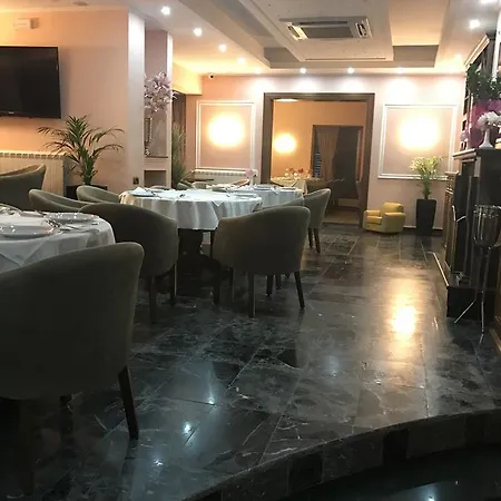 Lux De Paris Hotel Tirana