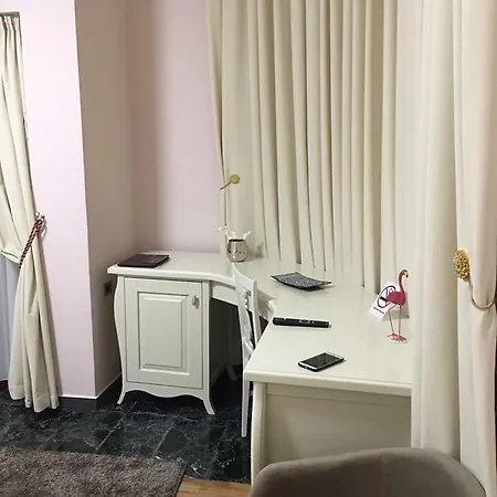 Hotel Lux De Paris Tirana