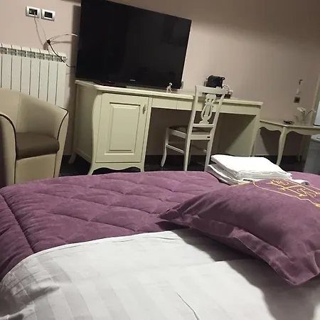 Hotel Lux De Paris 4*