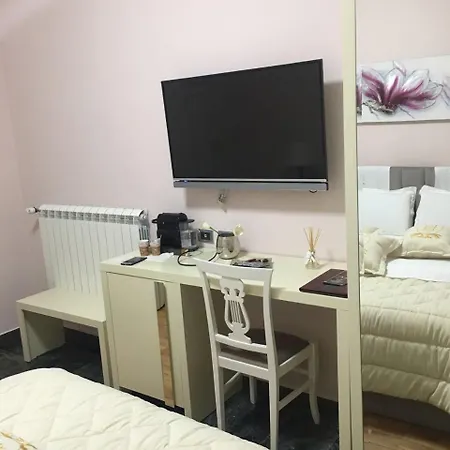Lux De Paris Hotel 4*