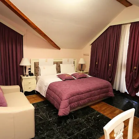 Lux De Paris Hotel 4*