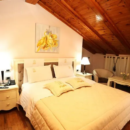 Lux De Paris Hotel 4*