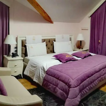 Lux De Paris Hotel