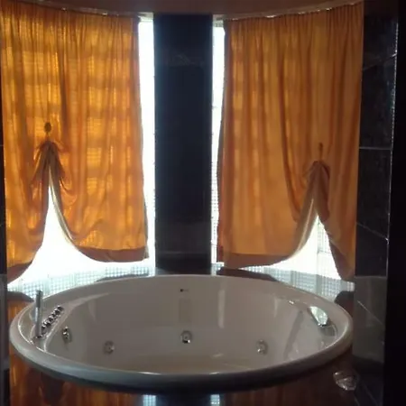 Hotel Lux De Paris Tirana